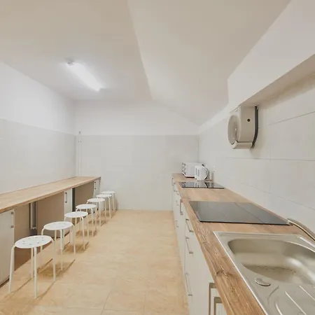 L44 *